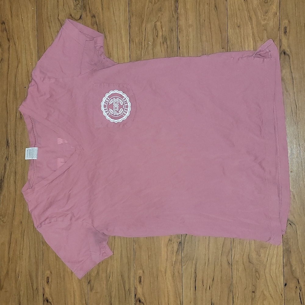 Pink tshirt